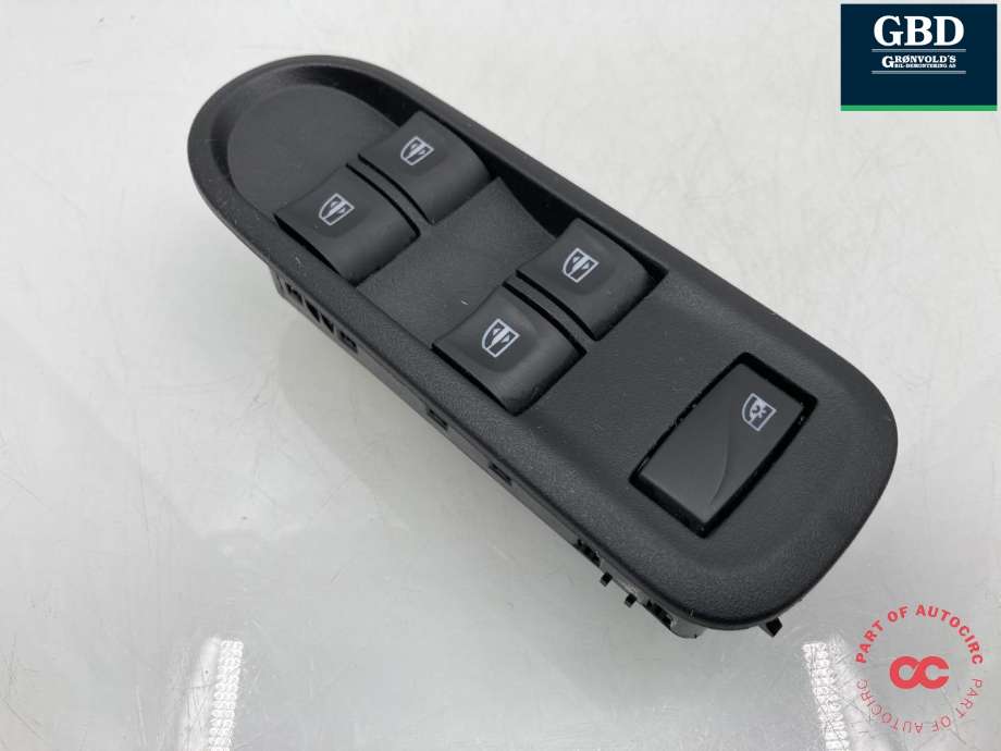 Bryter ruteheis førerdørspanel til Dacia Duster, 2010-2017 (Type I) (254111342R)