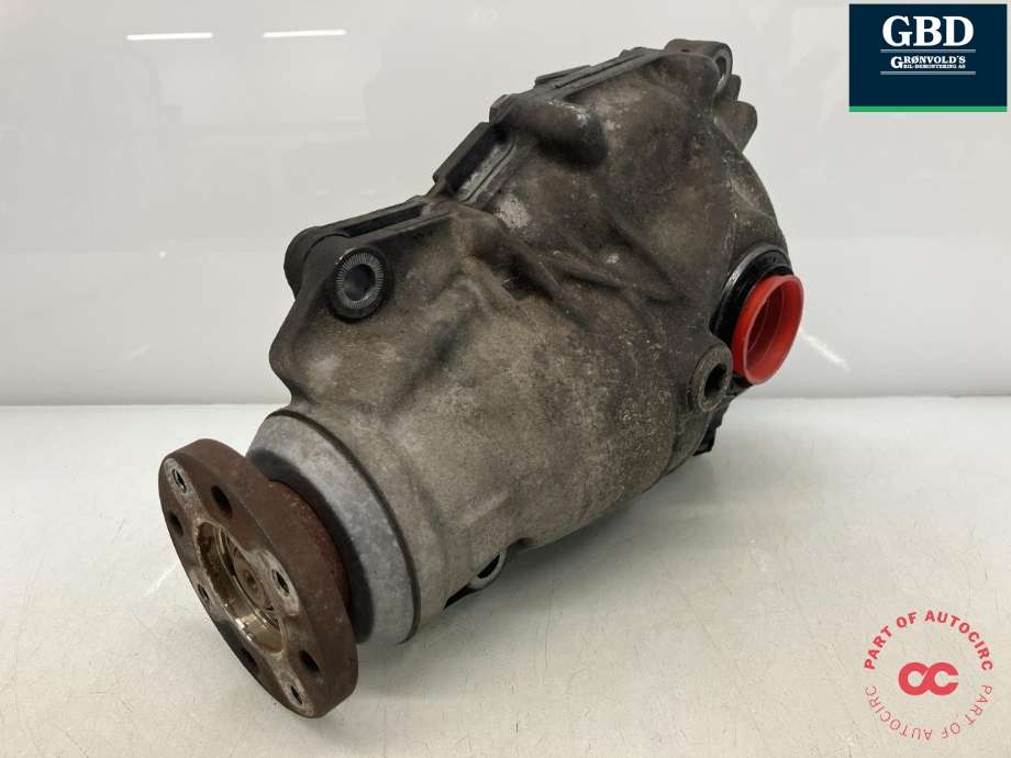 Kardang klokke foran til BMW 5-Serie, 2010-2017 (F10/F11) (F10/F11) (31 50 7 648 881)