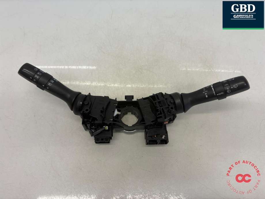 Bryter combi til Toyota Prius, 2009-2016 (Type III) (COMBI) (COMBI) (8414042111)