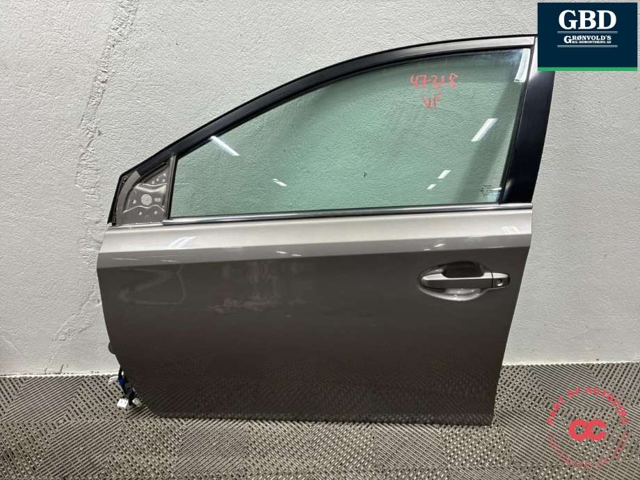 Dør venstre foran til Toyota Auris, 2015-2019 (Type II, Fase 2)  (6700202530)