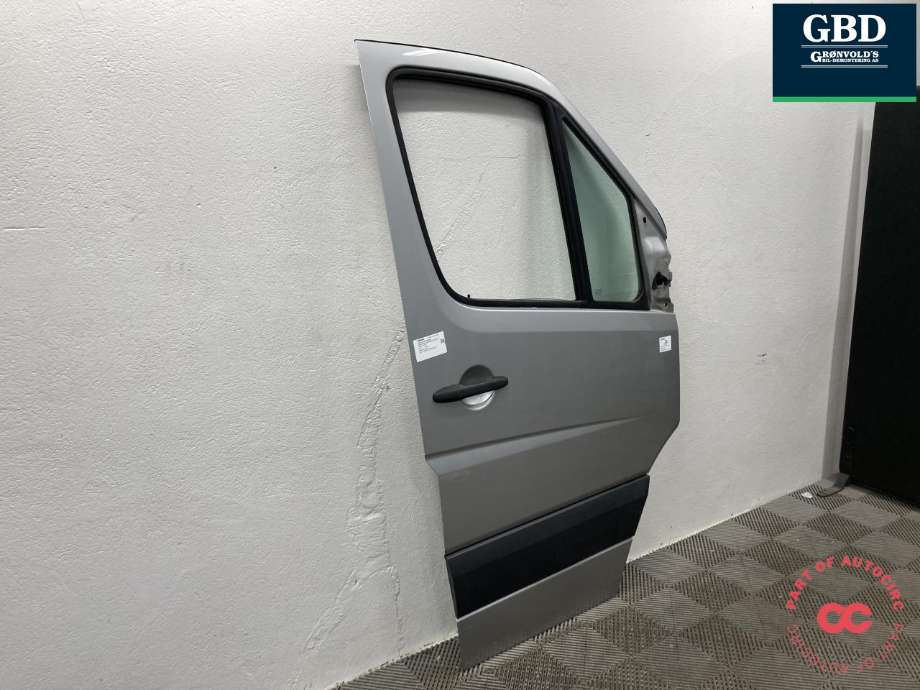 Dør høyre foran til Mercedes Sprinter 2013-2018 (Fase 2) (906) (906) (A9067200105|)