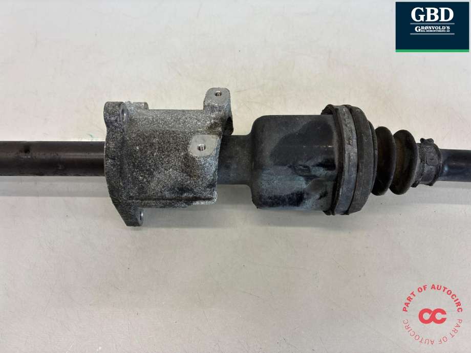 Drivaksel høyre foran til BMW X1 2015-2022 (F48) (F48) (31 60 5 A2E 052|)