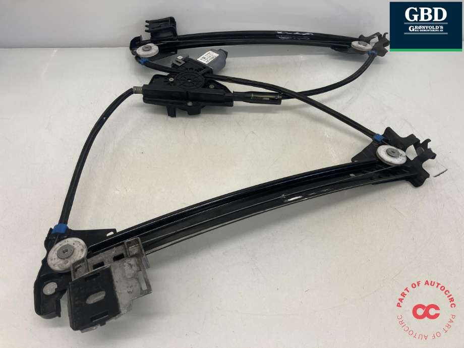 Ruteheis høyre foran til Tesla Model S 2013-2016 (Fase 1)  (6006651-00-G|6006651-00-K | 6006651-00-L|6006651-99-K)