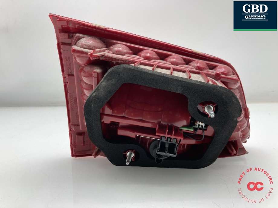 Baklykt høyre indre til VW Touareg 2010-2018 (Type II)  (VALEO|7P6 945 308|044609|)