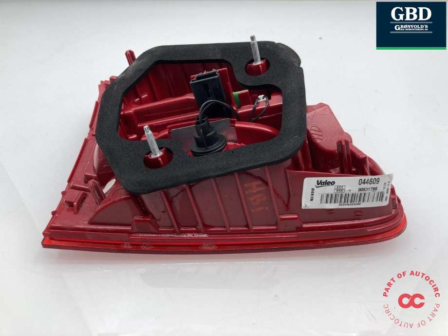 Baklykt høyre indre til VW Touareg 2010-2018 (Type II)  (VALEO|7P6 945 308|044609|)