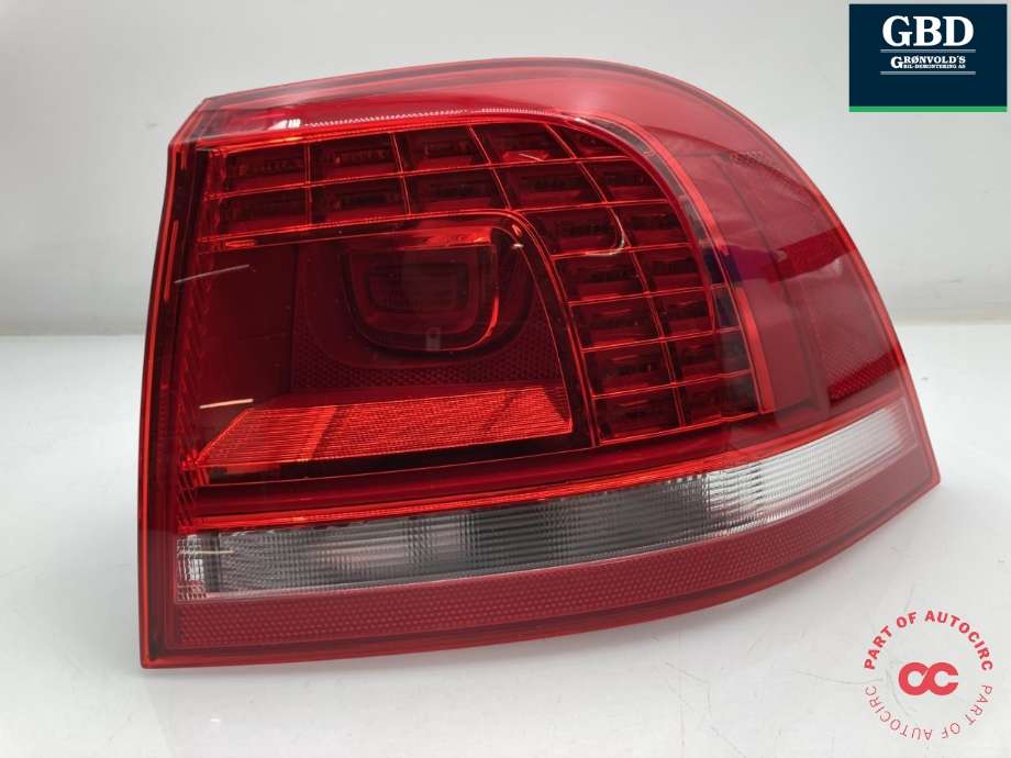 Baklykt høyre ytre til VW Touareg, 2010-2018 (Type II) (VALEO|7P6 945 208)