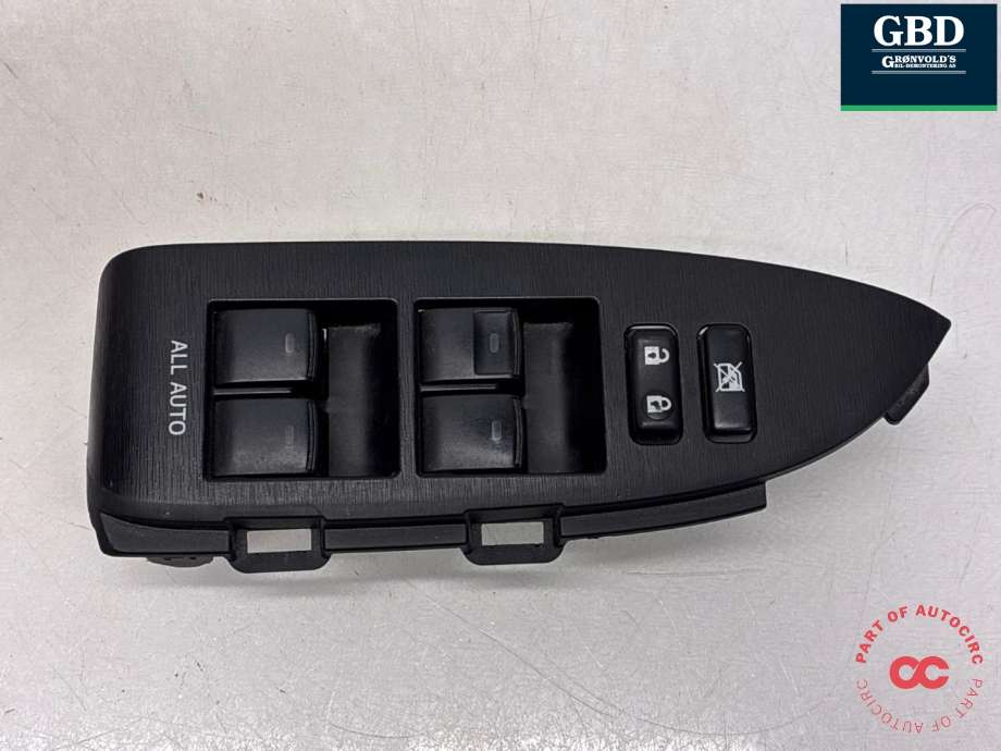 Bryter ruteheis førerdørspanel til Toyota Prius +7, 2012-2020 (Type III) (stasjonsvogn) (stasjonsvogn) (8404033100)