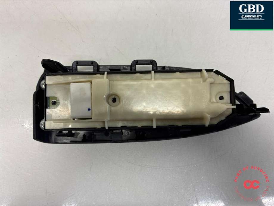 Bryter ruteheis førerdørspanel til Toyota Prius +7 2012-2020 (Type III) (stasjonsvogn) (stasjonsvogn) (8404033100|)