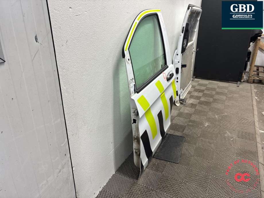 Dør venstre foran til Mercedes Vito 2014-->> (W447) (W447) (A 447 720 66 00|A 447 720 00 05|)