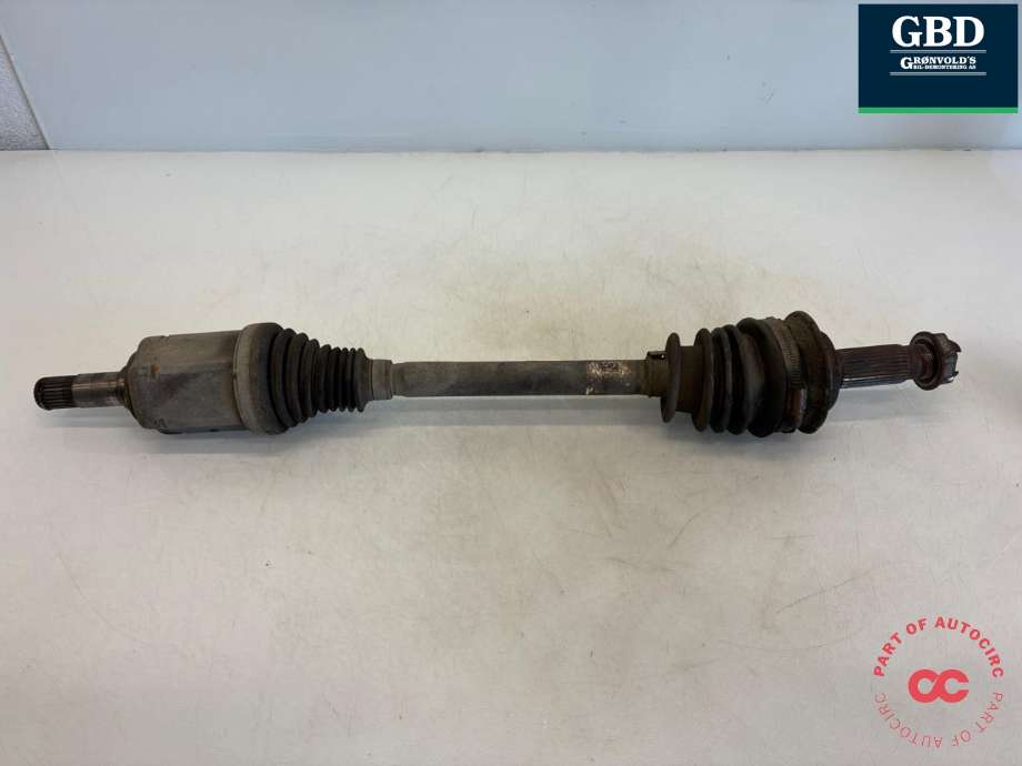 Drivaksel høyre foran, diesel/automat til Mercedes Vito 2014-->> (W447) (W447) (A 447 330 64 00|)