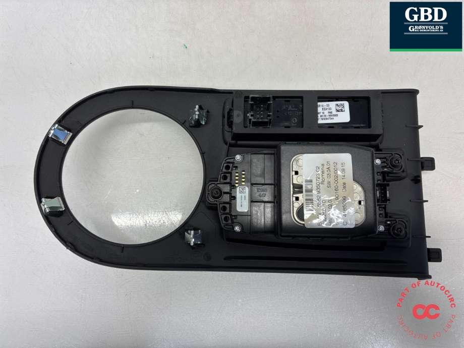 Bilstereo navigasjon betjeningspanel til BMW i3 2013-2022  (61 31 5 A0A 3F6|61 31 5 A0A 3F7|6582 9350723.02)