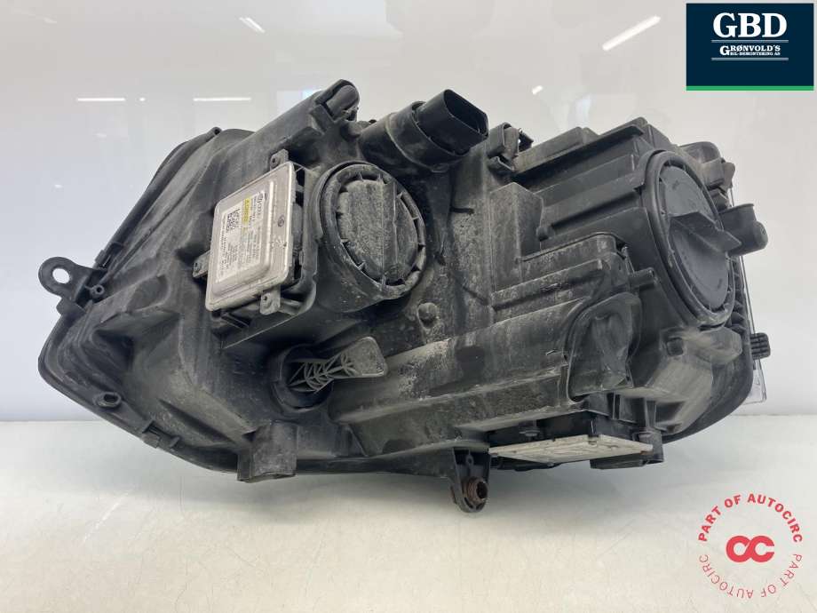 Frontlykt høyre xenon til VW Transporter / Caravelle 2009-2015 (Fase 2) (T5) (T5) (AUTOMOTIVE LIGHTING|7E5 941 018 B|7E5 941 016|0 301 253 272)