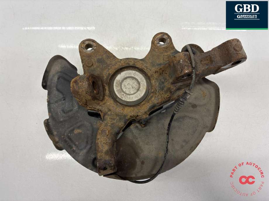 Hjulspindel venstre foran til Mercedes Vito 2014-->> (W447) (W447) (A 447 330 06 20|)
