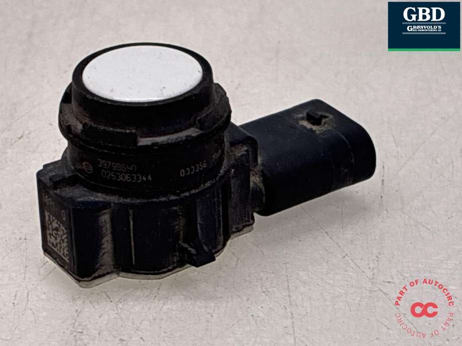 Parkeringssensor bak til Volvo V90 / V90 CC / S90 2016-->> (32209358|39798690|)