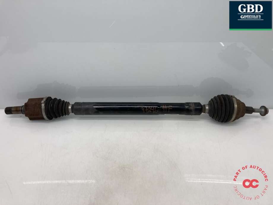 Drivaksel høyre foran, bensin/automat til Škoda Superb 2015-->> (Type III)  (3Q0 407 272 BK|3Q0 407 762 QX|)