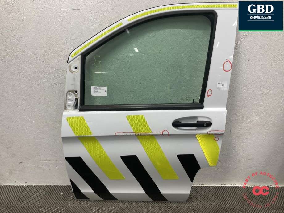 Dør venstre foran til Mercedes Vito, 2014-->> (W447) (W447) (A 447 720 66 00)