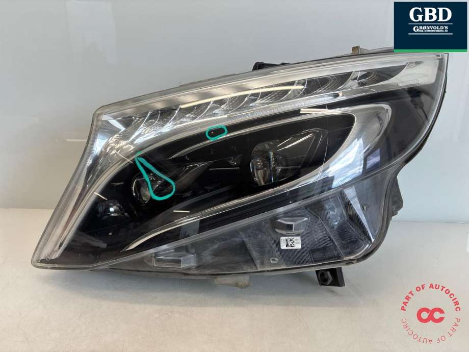 Frontlykt venstre full-LED til Mercedes Vito, 2014-->> (W447) (W447) (HELLA|A 447 906 18 01)