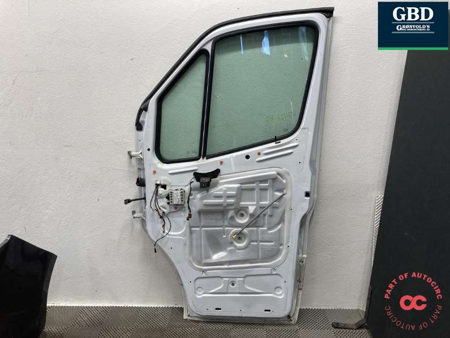 Dør høyre foran til Mercedes Sprinter 2018-->> (907/910) (907/910) (A 910 720 31 00|)
