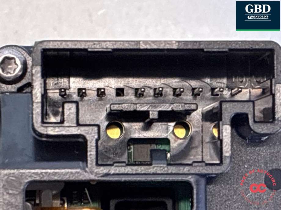 Bryter elektrisk håndbrekk/parkbrems til Audi e-tron GT 2021-->>  (4J3 713 059 C|)