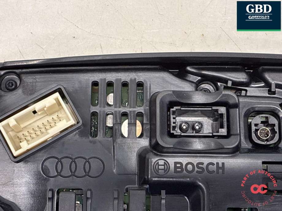 Instrumentpanel til Audi e-tron GT 2021-->> (4J3 920 795|4J3 920 795 X|)