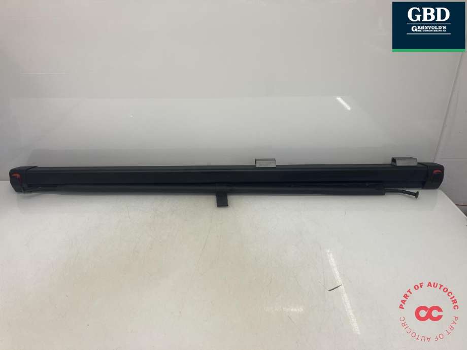 Bagasjerom hundegitter til Toyota Auris, 2015-2019 (Type II, Fase 2)  (6423002010)
