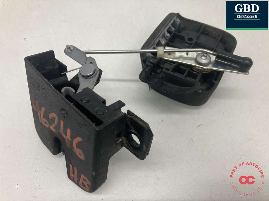 Låsekasse høyre bak til VW Caddy 2010-2015 (Type III, Fase 2)  (2K5 843 654 C|2K5 843 654|2KO 827 506 E)