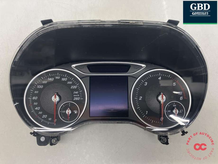 Instrumentpanel til Mercedes B-Klasse 2011-2018 (W246) (W246) (A 246 900 94 20|A 246 900 49 17|0 263 734 071)