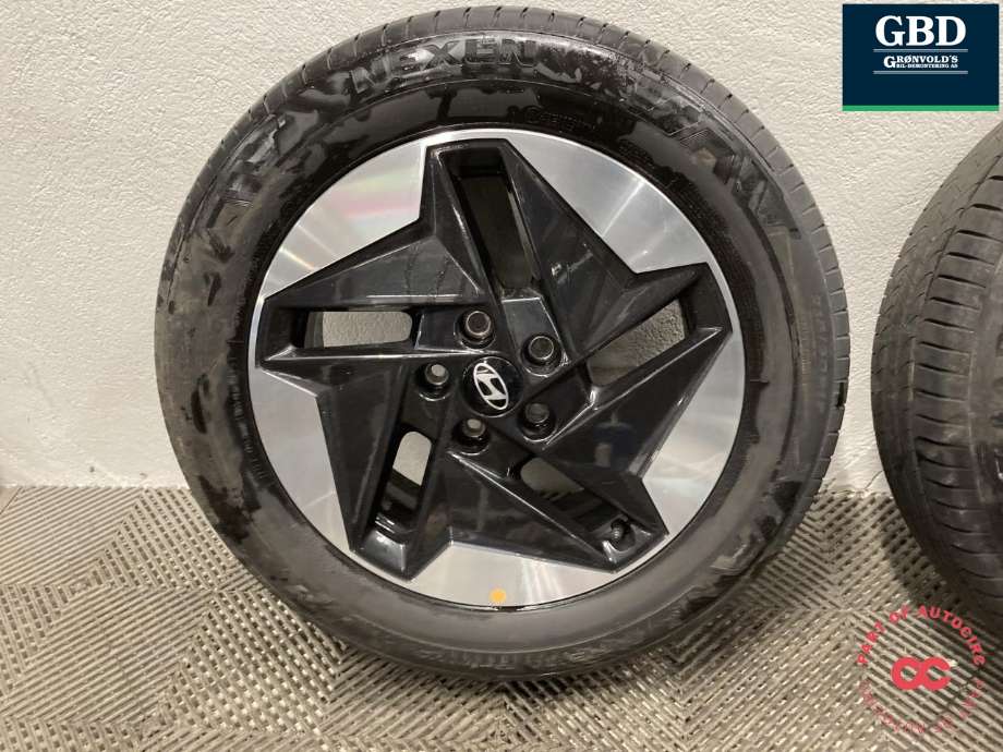 Hjulsett aluminium sommer til Hyundai Kona 2024-->> (Type II)  (NEXEN NFERA PRIMUS|215/60 R17  96H|7JX17H2  ET50|PROD. 23  5MM)