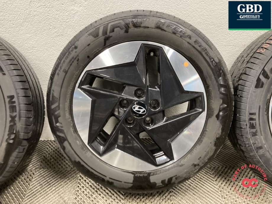 Hjulsett aluminium sommer til Hyundai Kona 2024-->> (Type II)  (NEXEN NFERA PRIMUS|215/60 R17  96H|7JX17H2  ET50|PROD. 23  5MM)