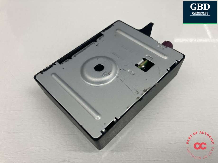 Antenne forsterker til BMW X5 2013-2018 (F15) (F15) (65 20 9 334 691|9 230 911|108594)