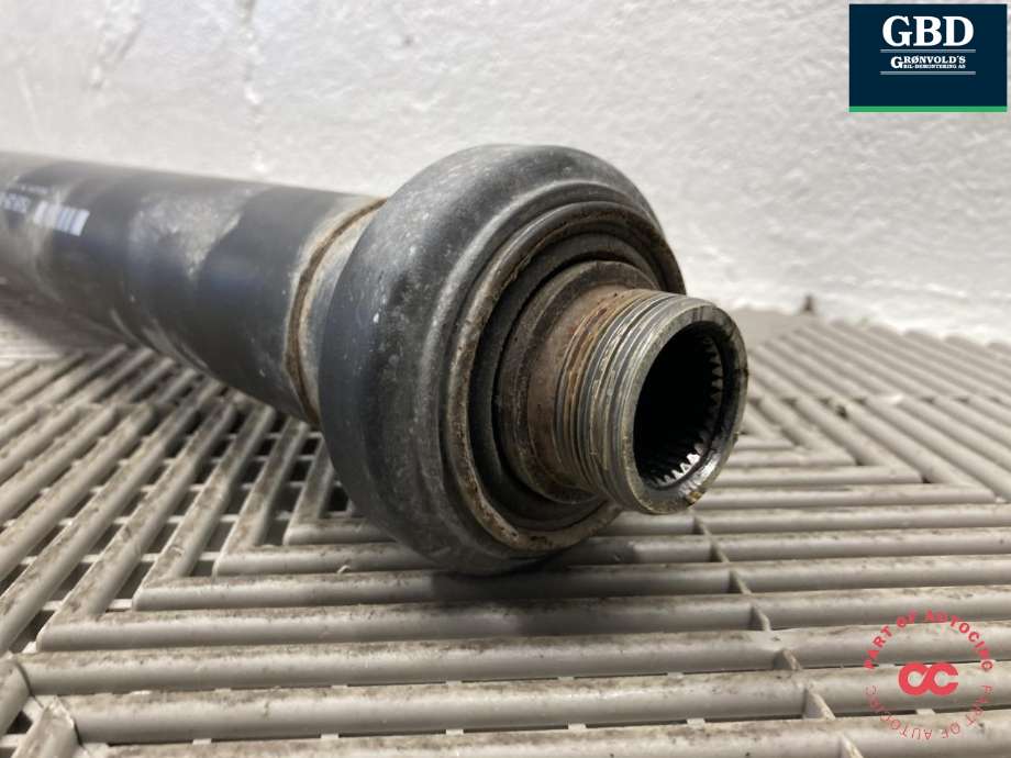 Mellomaksel bakre til BMW X5 2013-2018 (F15) (F15) (26 10 7 589 128|7 589 129|)