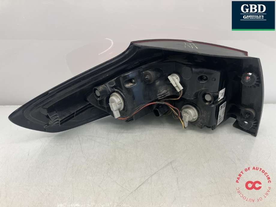 Baklykt høyre ytre til Opel Zafira Tourer 2012-2018  (13386604|39033313|21471403)