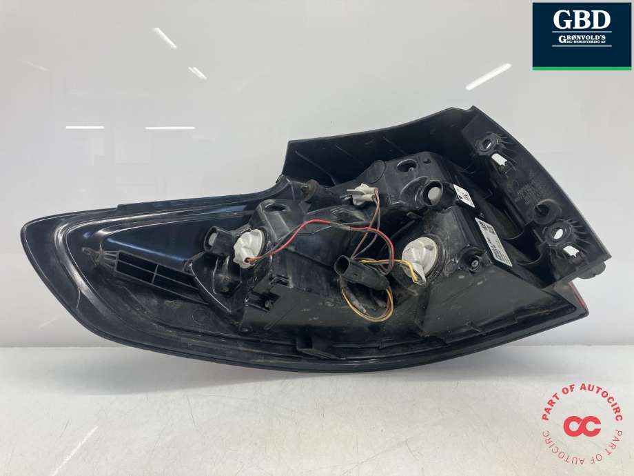 Baklykt høyre ytre til Opel Zafira Tourer 2012-2018  (13386604|39033313|21471403)