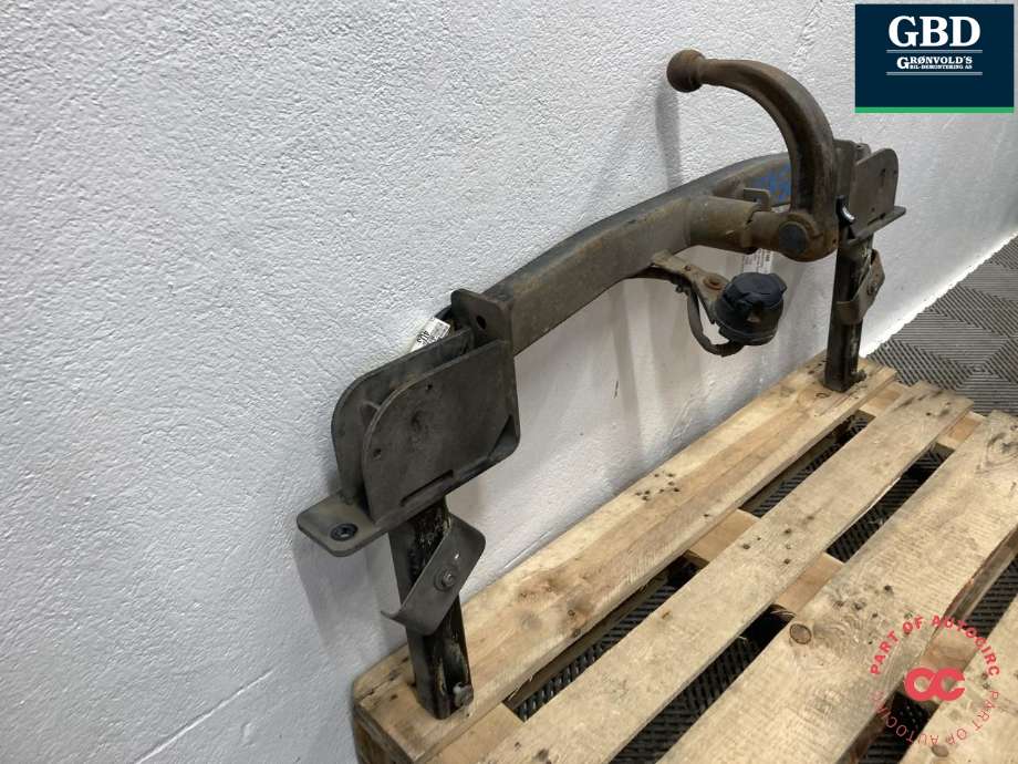 Hengerfeste til Opel Zafira Tourer 2012-2018  (NO PART ID|)
