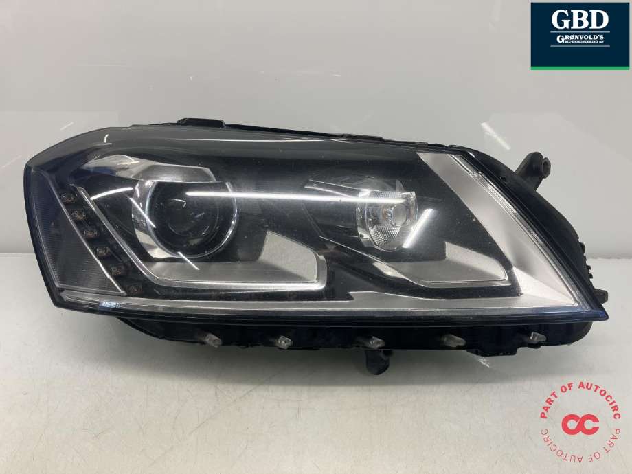 Frontlykt høyre xenon til VW Passat 2011-2015 (B7) (B7) (VALEO|3AB 941 754|3AB 941 752|90005333)
