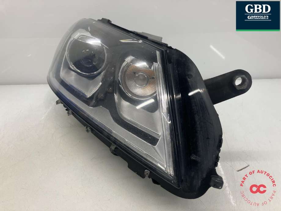 Frontlykt høyre xenon til VW Passat 2011-2015 (B7) (B7) (VALEO|3AB 941 754|3AB 941 752|90005333)
