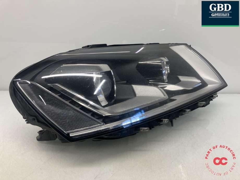 Frontlykt høyre xenon til VW Passat 2011-2015 (B7) (B7) (VALEO|3AB 941 754|3AB 941 752|90005333)