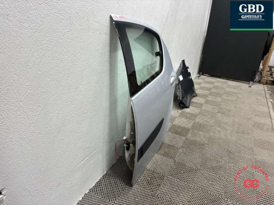 Dør venstre bak til Toyota Aygo 2005-2014 (Type I)  (670040H010|)