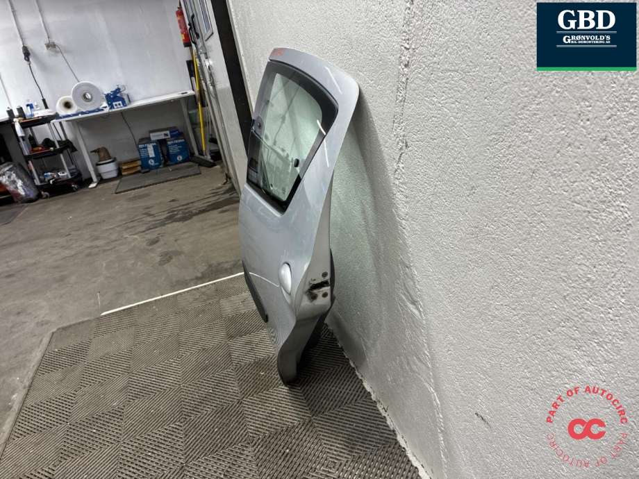 Dør venstre bak til Toyota Aygo 2005-2014 (Type I)  (670040H010|)