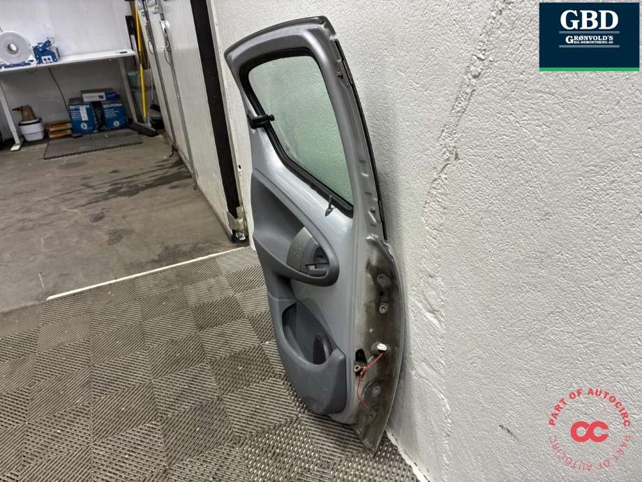 Dør venstre bak til Toyota Aygo 2005-2014 (Type I)  (670040H010|)