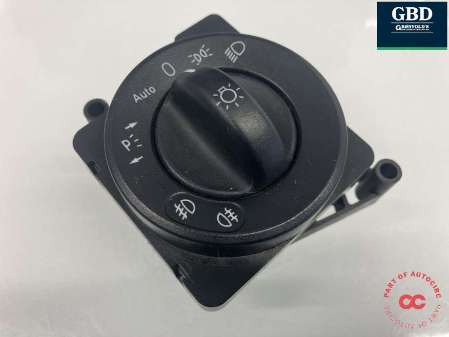 Bryter lys til Mercedes Sprinter 2013-2018 (Fase 2) (906) (906) (A 906 905 31 01|6132081|)