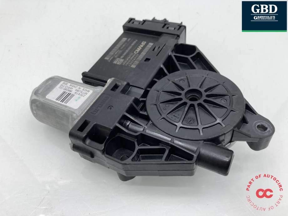 Ruteheis, kun motor, høyre bak til Volvo V60 / V60 CC 2018-->> (Type II)  (|230419|966265-102)