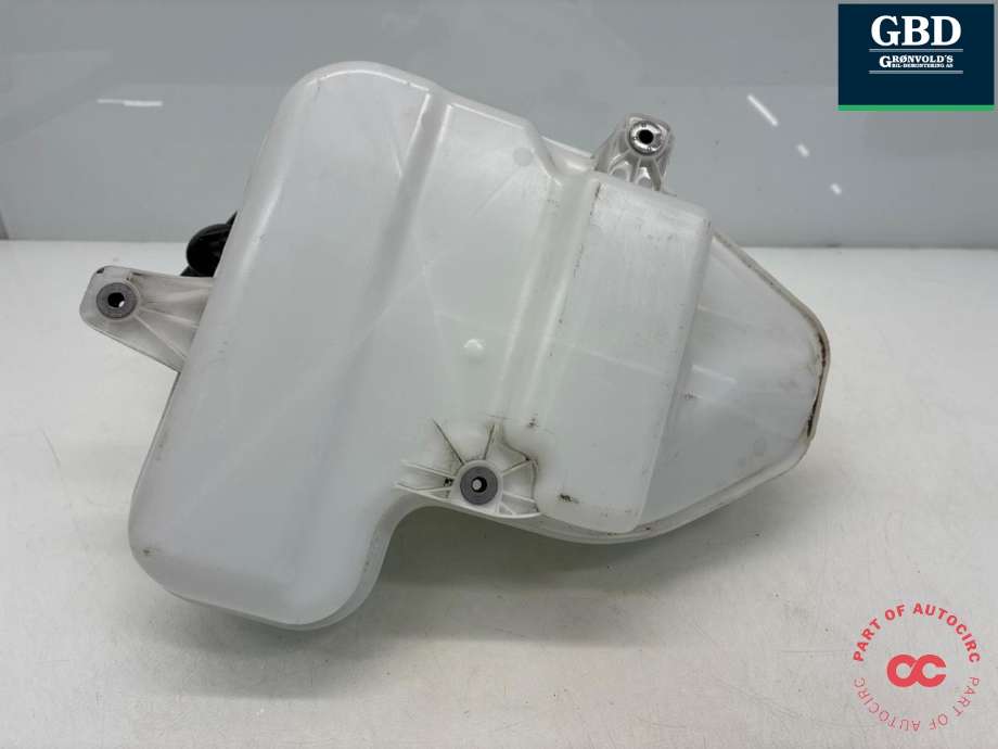 Spylerpumpe foran til Audi e-tron GT 2021-->>  (9J1 955 453 D|1K6 955 651|9J1 955 449 F)