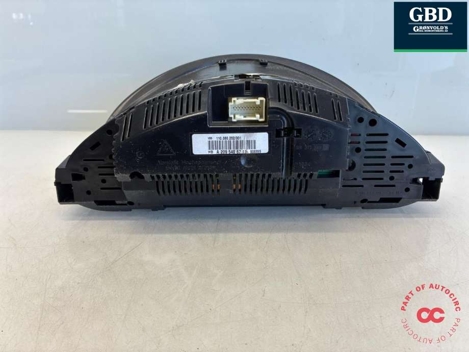 Instrumentpanel til Mercedes CLK 2002-2009 (C209) (C209) (A 209 540 53 48|A209 540 67 11|A 209 540 18 47| A 209 540 87 11| A 209 540 67 11)