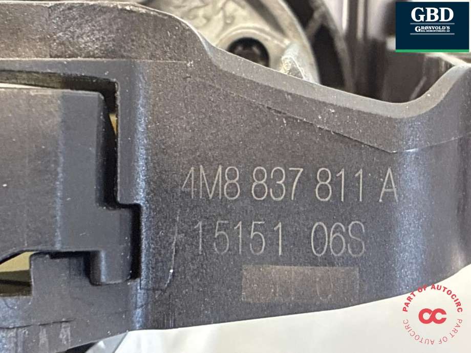 Dørhåndtak utv venstre bak til Audi e-tron GT 2021-->> (4N0 837 207 A|4M8 837 811 A|)