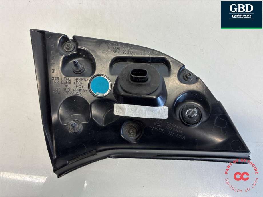 Baklykt høyre indre til Tesla Model 3 2018-2023 (Fase 1)  (1077402-00-G|)