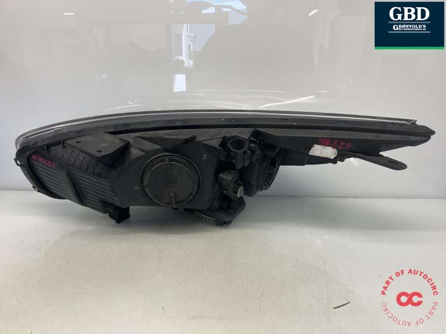 Frontlykt høyre xenon til Kia Carens 2013-2018 Type III  (92102A 4190|92102-A4140|92102-A4150)