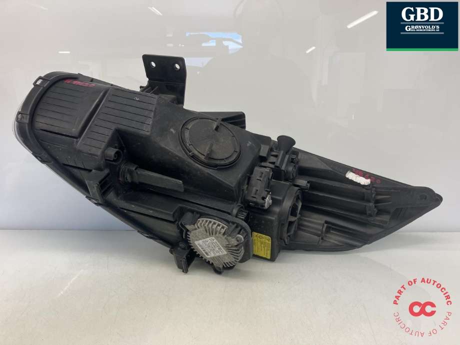Frontlykt høyre xenon til Kia Carens 2013-2018 Type III  (92102A 4190|92102-A4140|92102-A4150)