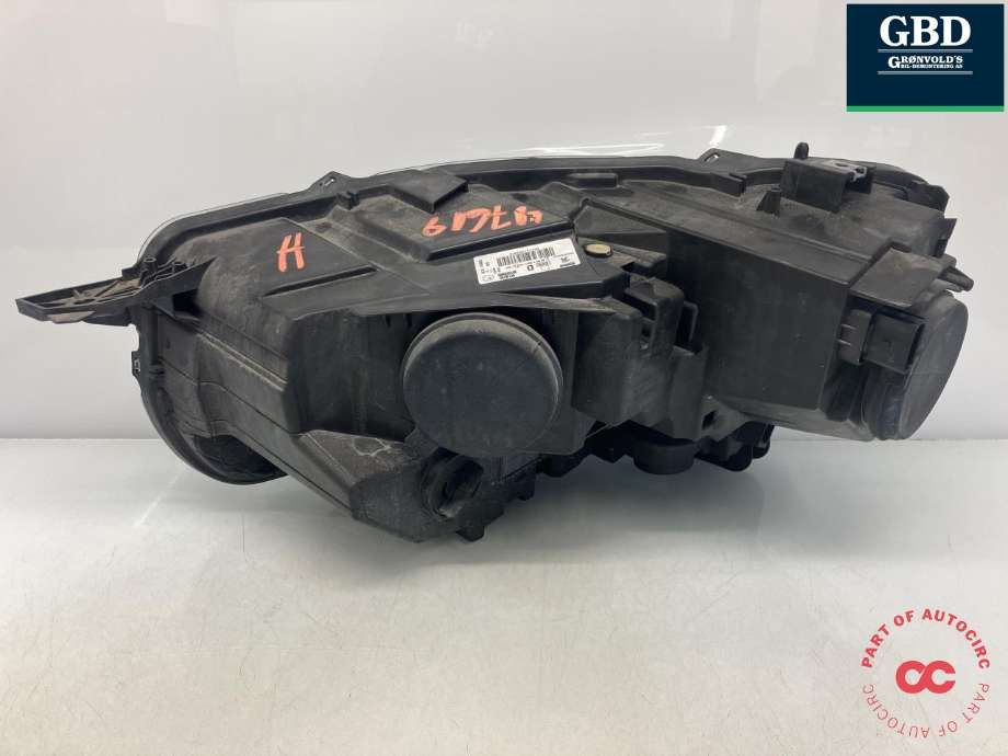 Frontlykt høyre halogen til Peugeot Partner 2019-->> (Type III)  (VALEO|98 168 268 80|90146195|)