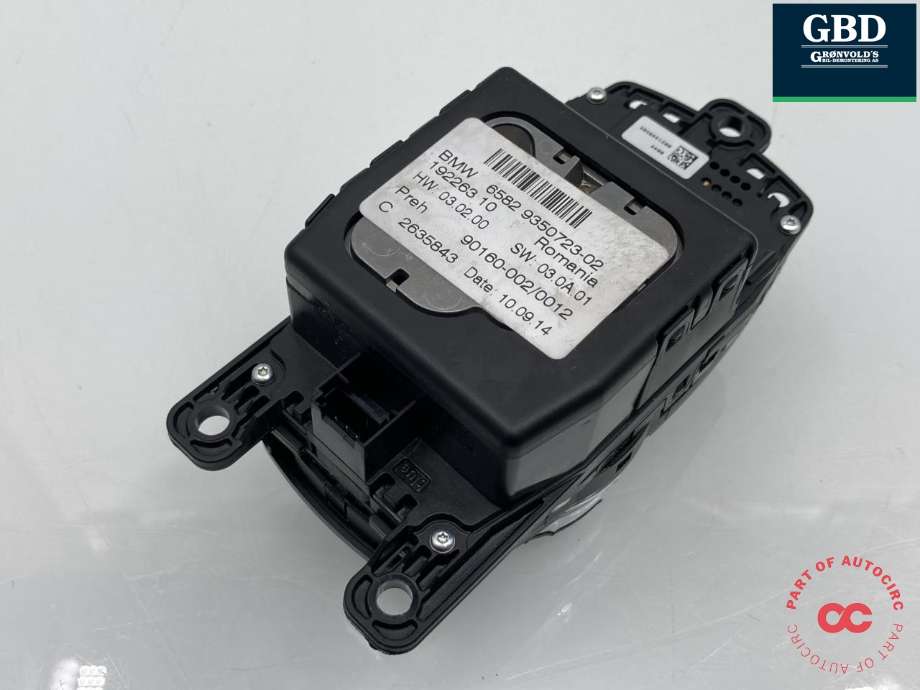 Bilstereo navigasjon betjeningspanel til BMW X4 2014-2018 (F26) (F26) (|6582 9350723-02)
